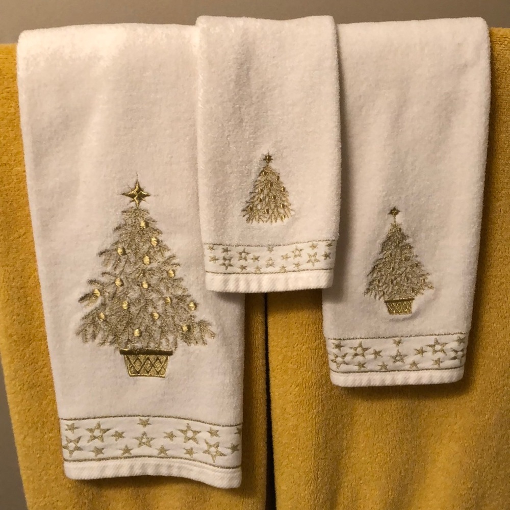 Vintage Embroidered Bath Towel Set